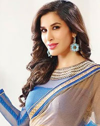 Sophie Choudry